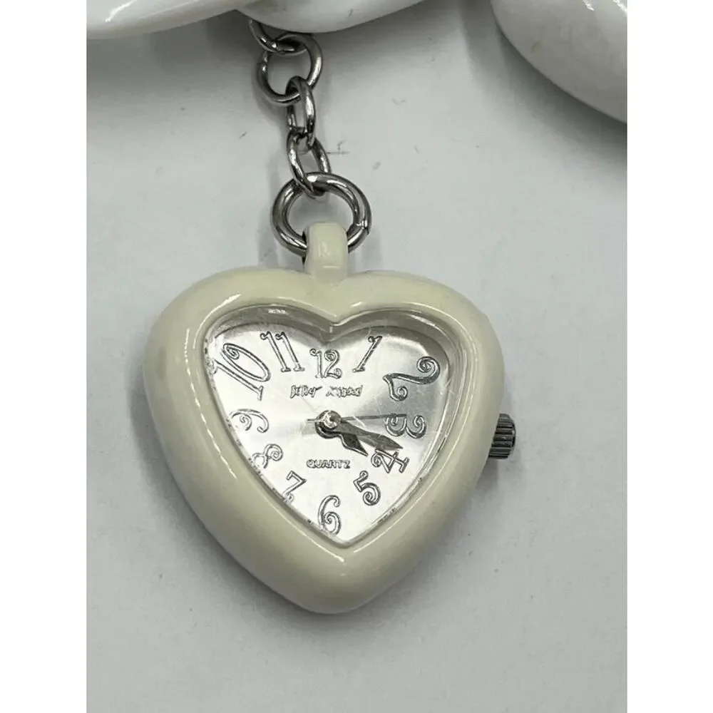 Betsey Johnson Vintage‎ Puffy 3D White Acrylic Heart Chain Bracelet Watch BJ7016